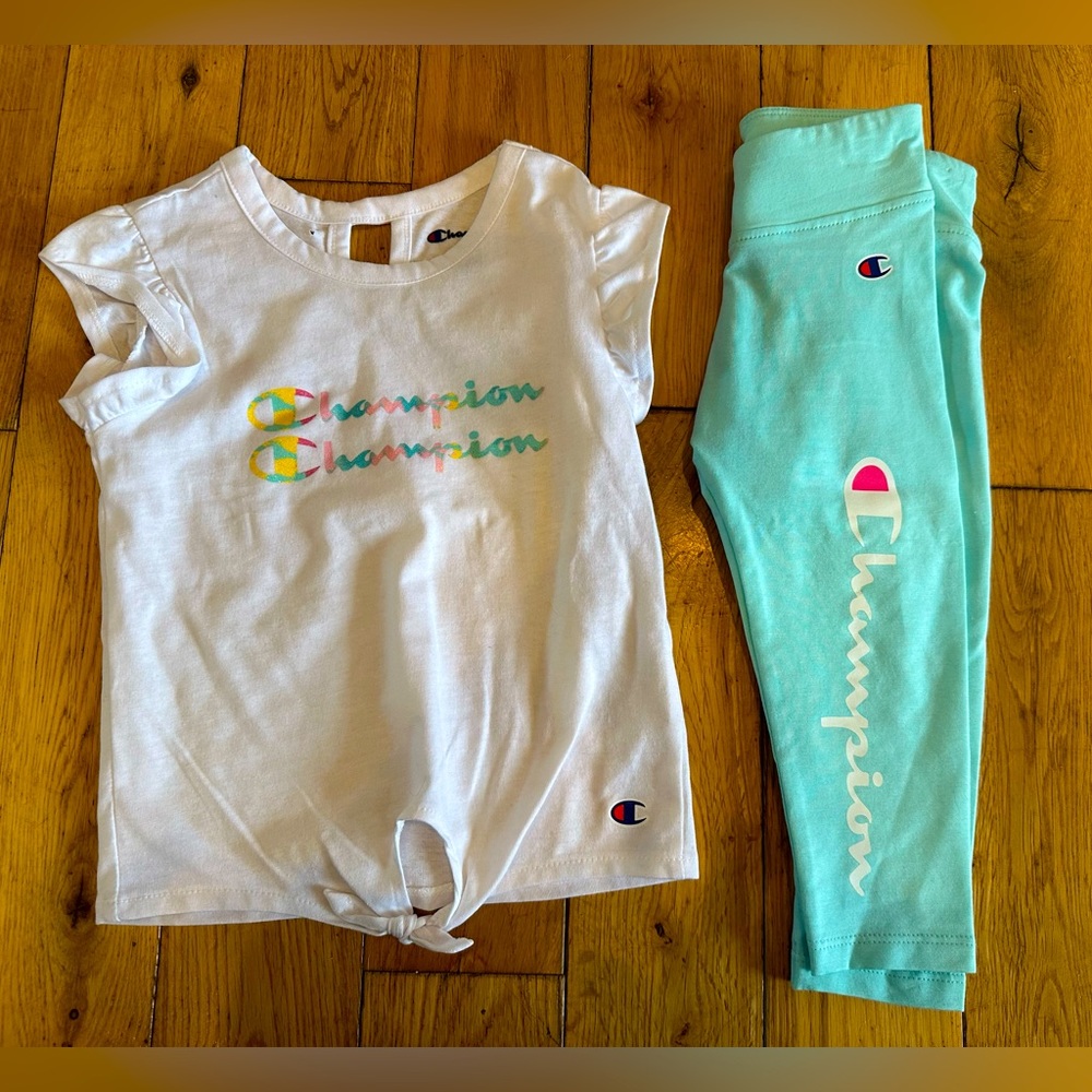 New w/o tags 2T Champion Outfit